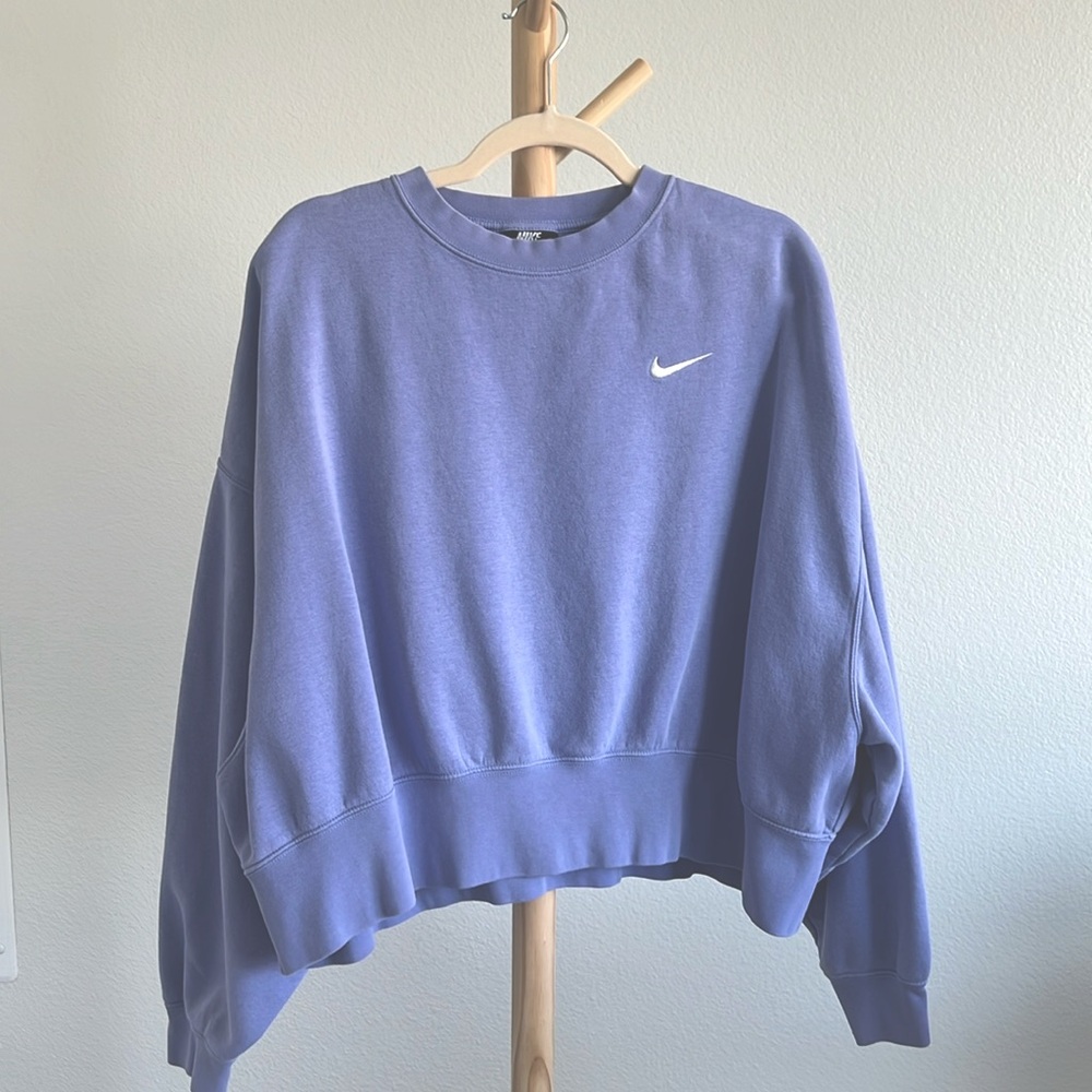 Nike lavender color Sweatshirt